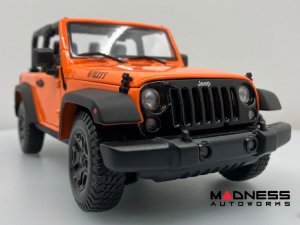 Jeep Wrangler Diecast Model 1/18 scale - Orange - Topless - Maisto 